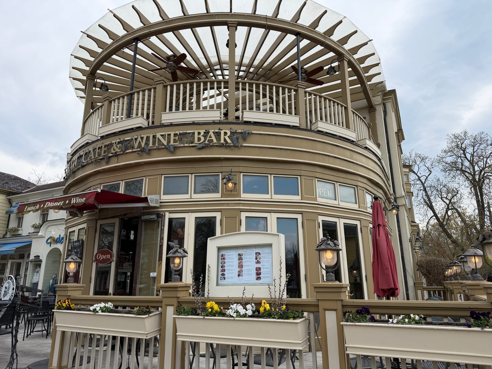 Shaw Cafe & Wine Bar patio