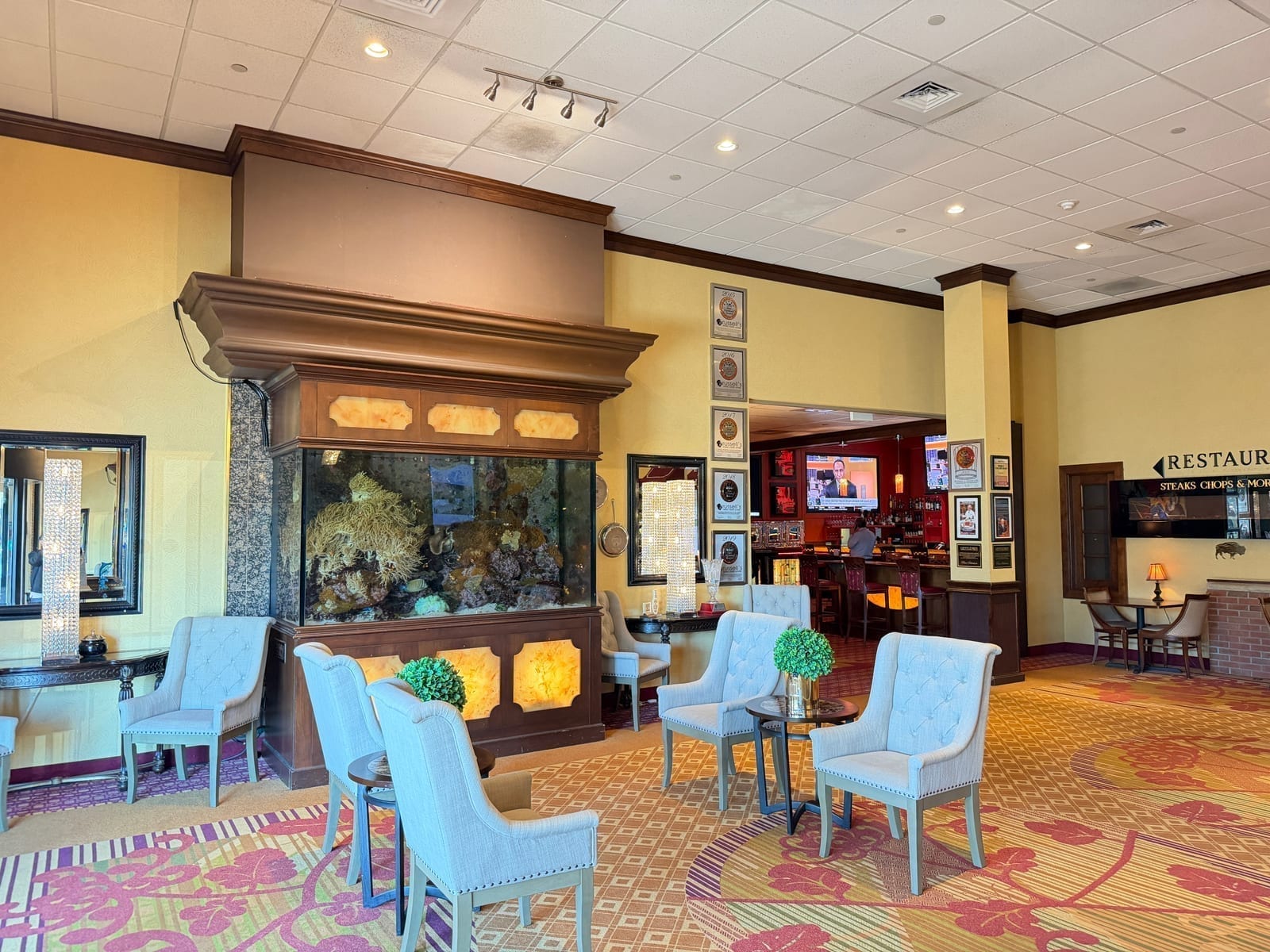 Salvatore's Grand Hotel Russell's Steakhouse dining room