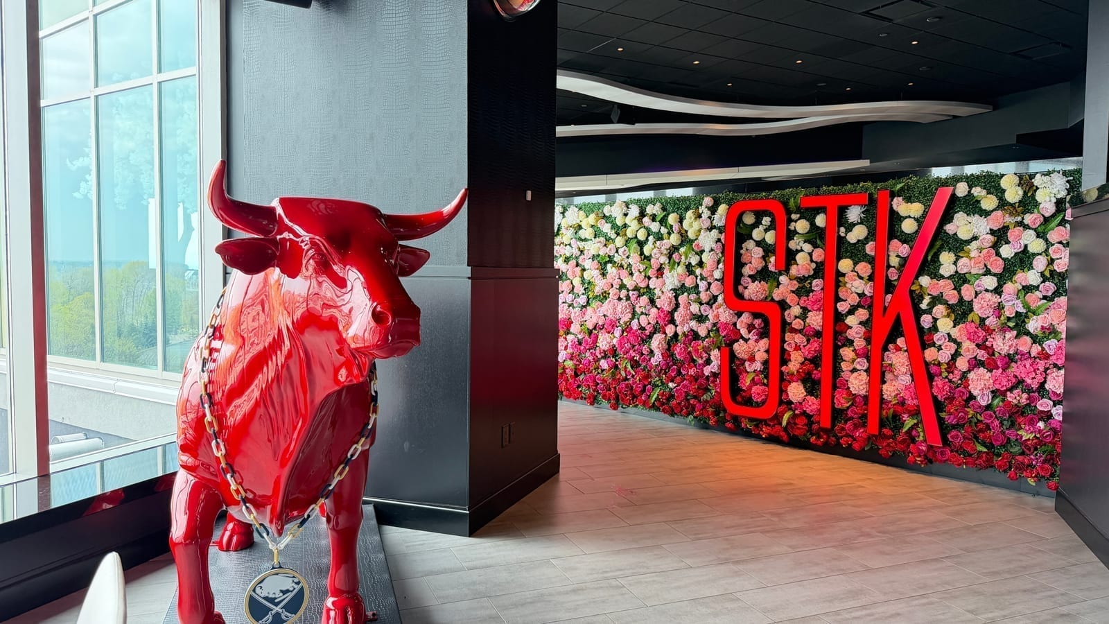 STK Steakhouse Fallsview dining detail