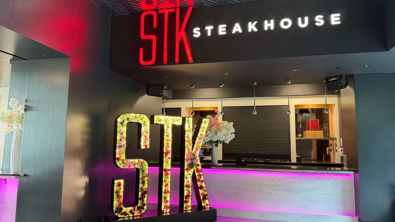 STK Steakhouse Fallsview dining experience